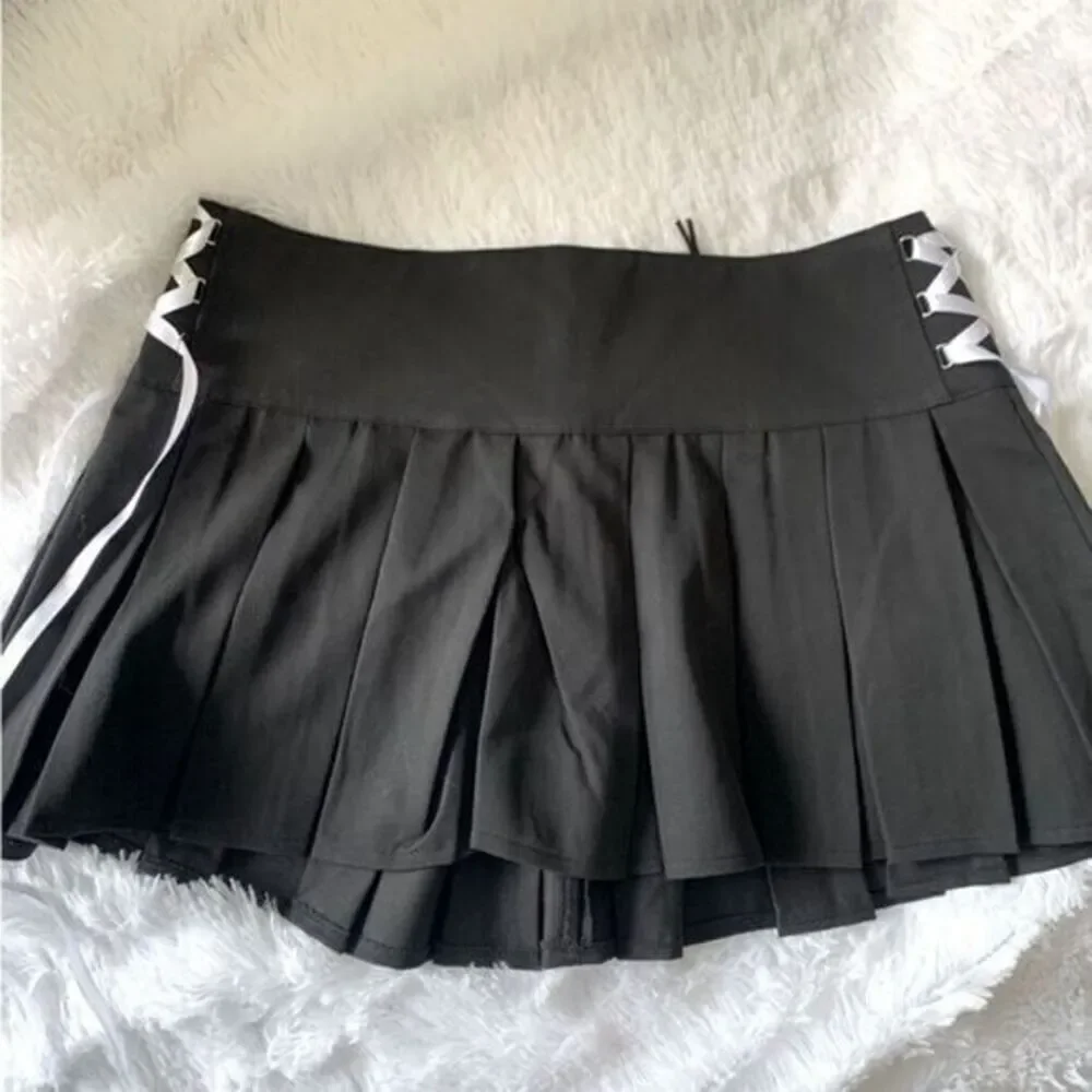 DOLLS KILL BLACK MINI SKIRT